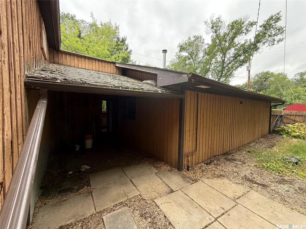 1320 Lorne Avenue Saskatoon SK S7H 1X7