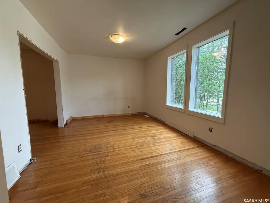 1320 Lorne Avenue Saskatoon SK S7H 1X7