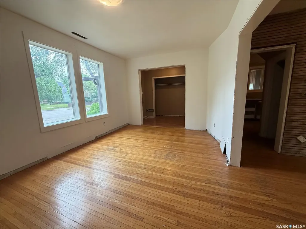 1320 Lorne Avenue Saskatoon SK S7H 1X7