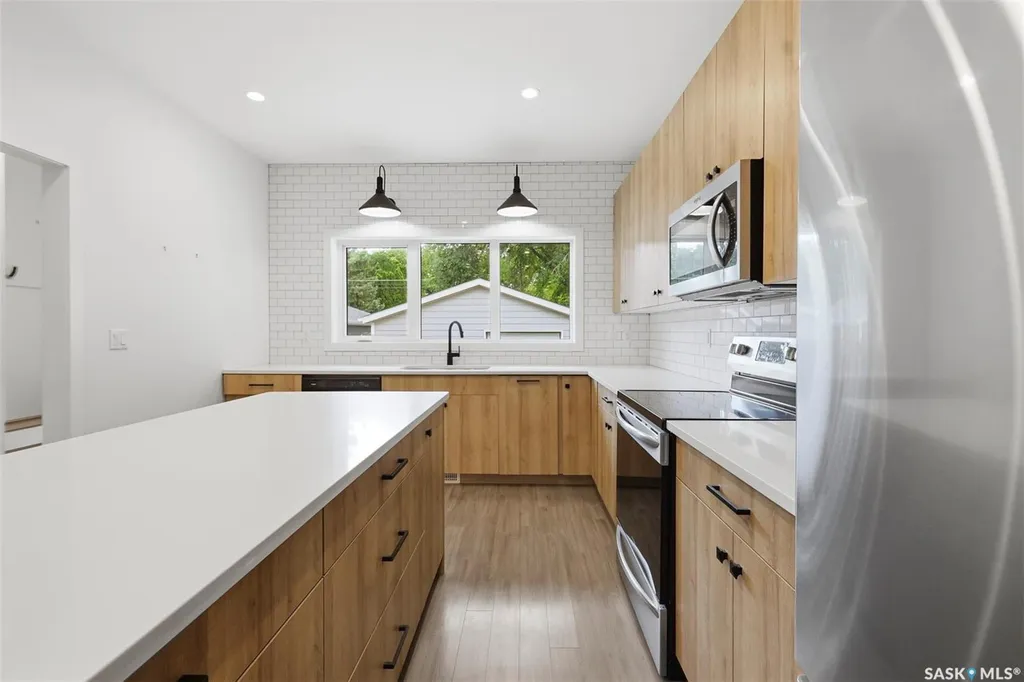 1402 Wiggins Avenue S Saskatoon SK S7H 2J6