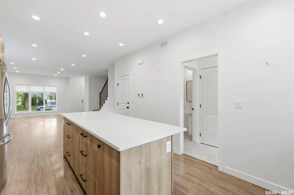1402 Wiggins Avenue S Saskatoon SK S7H 2J6
