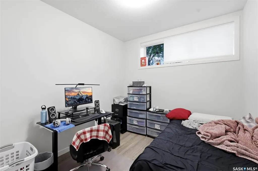 1402 Wiggins Avenue S Saskatoon SK S7H 2J6