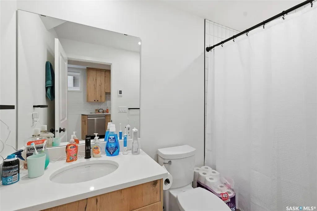 1402 Wiggins Avenue S Saskatoon SK S7H 2J6