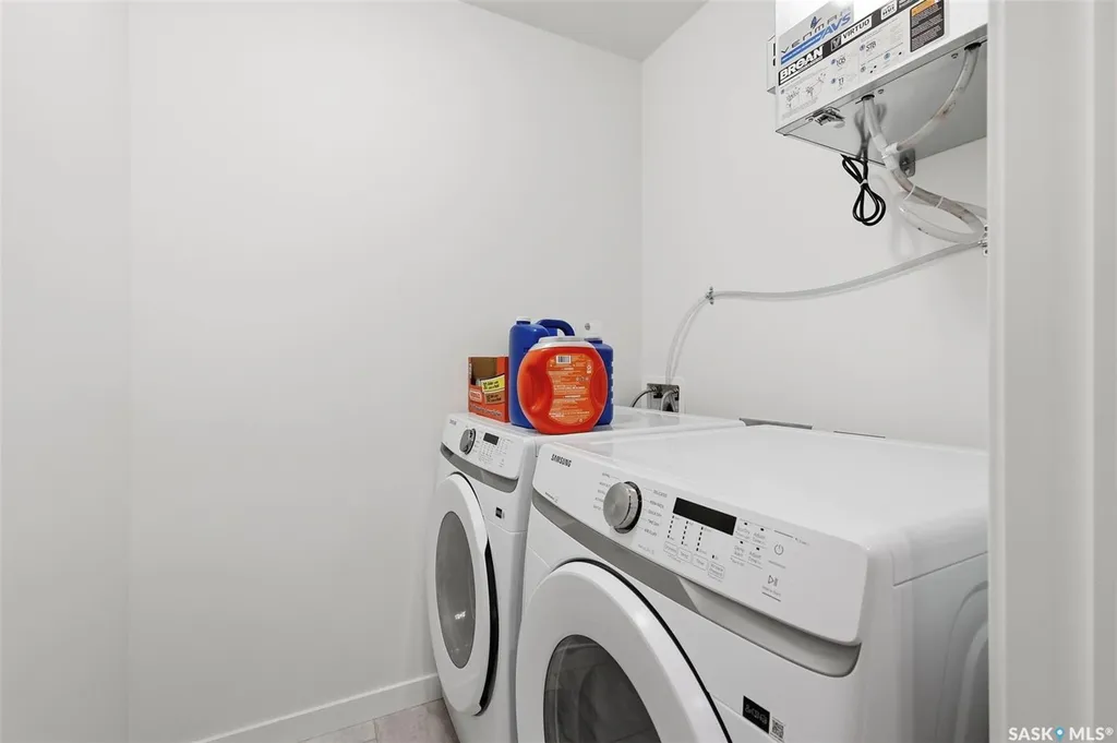 1402 Wiggins Avenue S Saskatoon SK S7H 2J6