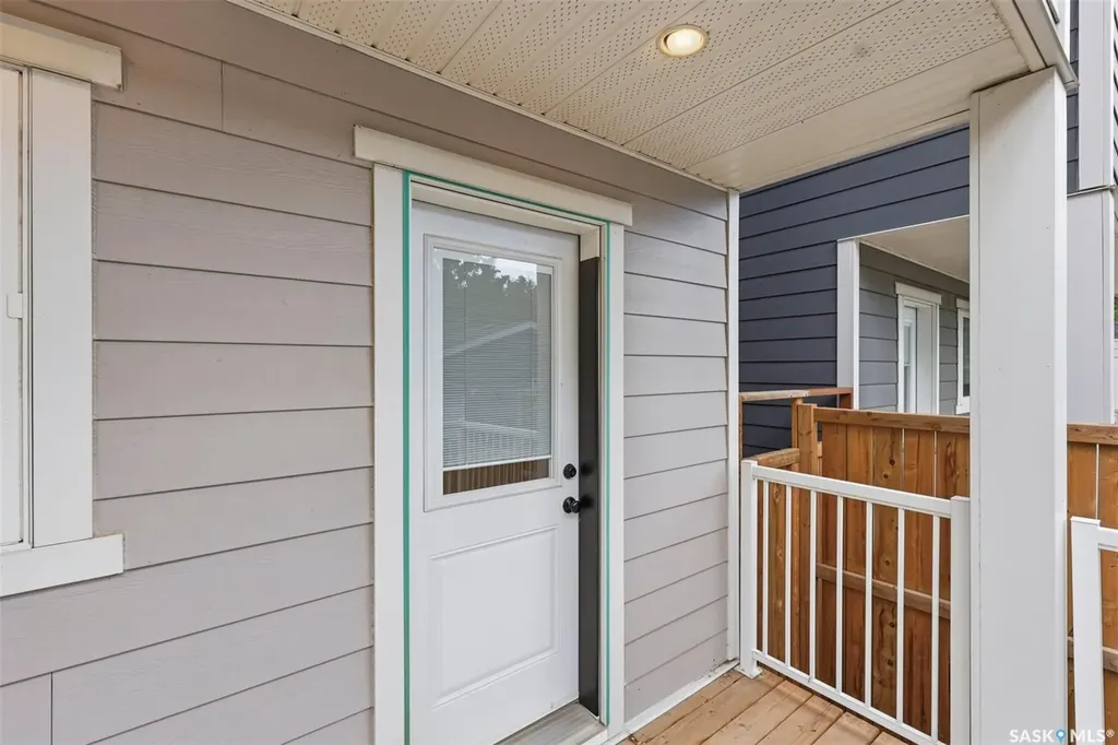 1402 Wiggins Avenue S Saskatoon SK S7H 2J6