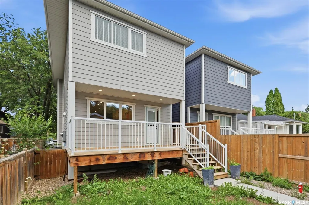1402 Wiggins Avenue S Saskatoon SK S7H 2J6