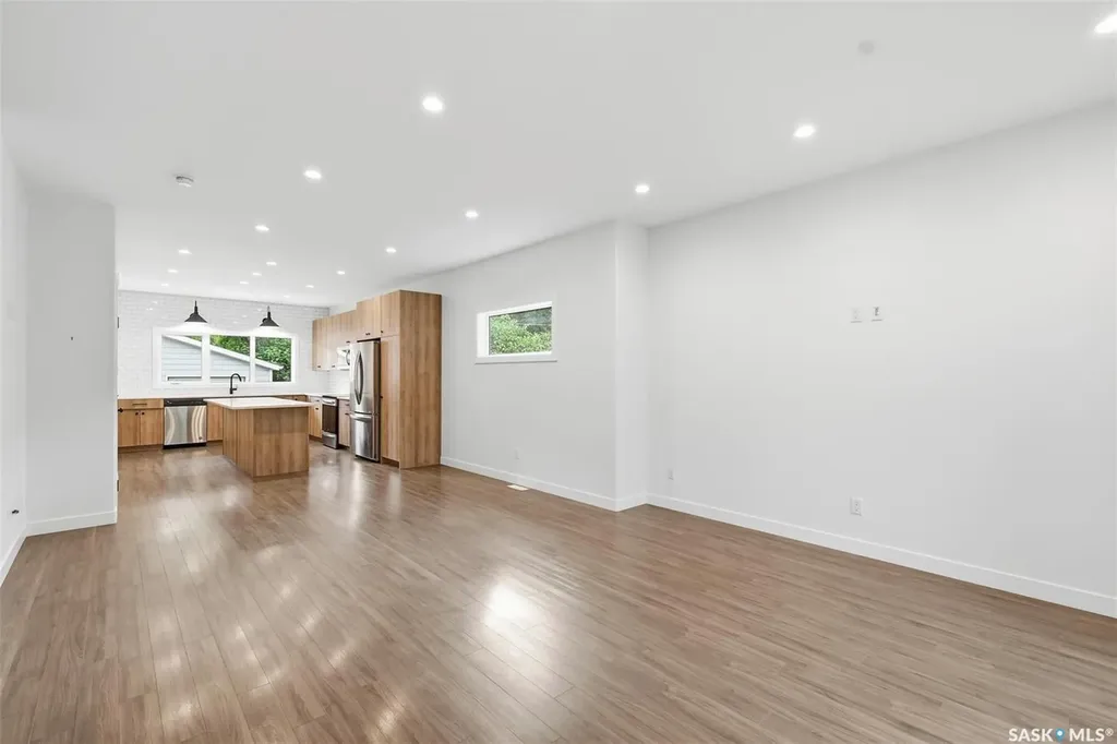 1402 Wiggins Avenue S Saskatoon SK S7H 2J6