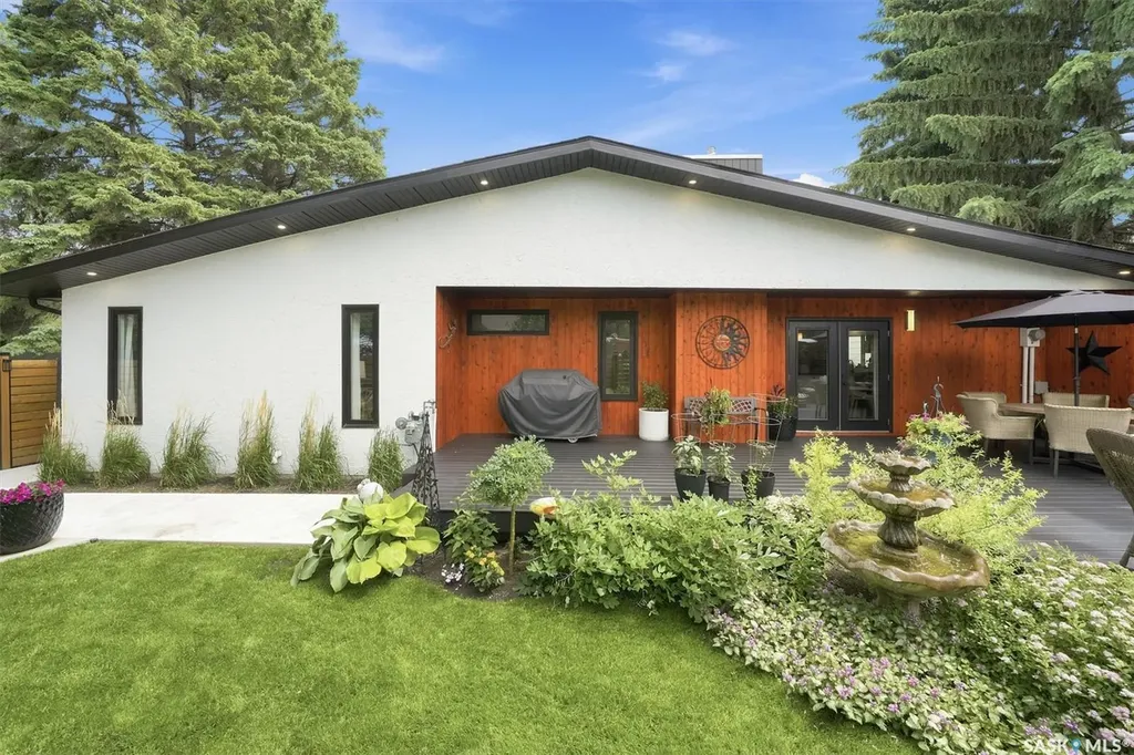 115 Whiteswan Drive Saskatoon SK S7K 4M5