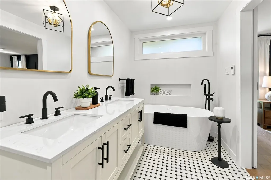 115 Whiteswan Drive Saskatoon SK S7K 4M5