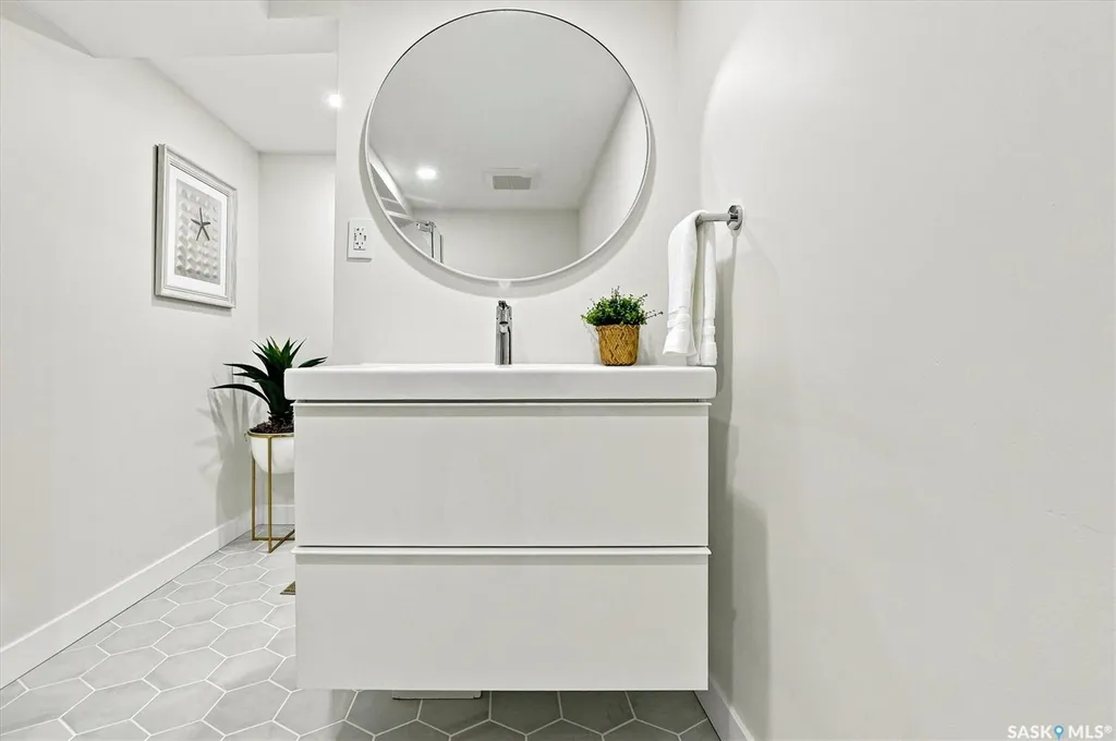115 Whiteswan Drive Saskatoon SK S7K 4M5