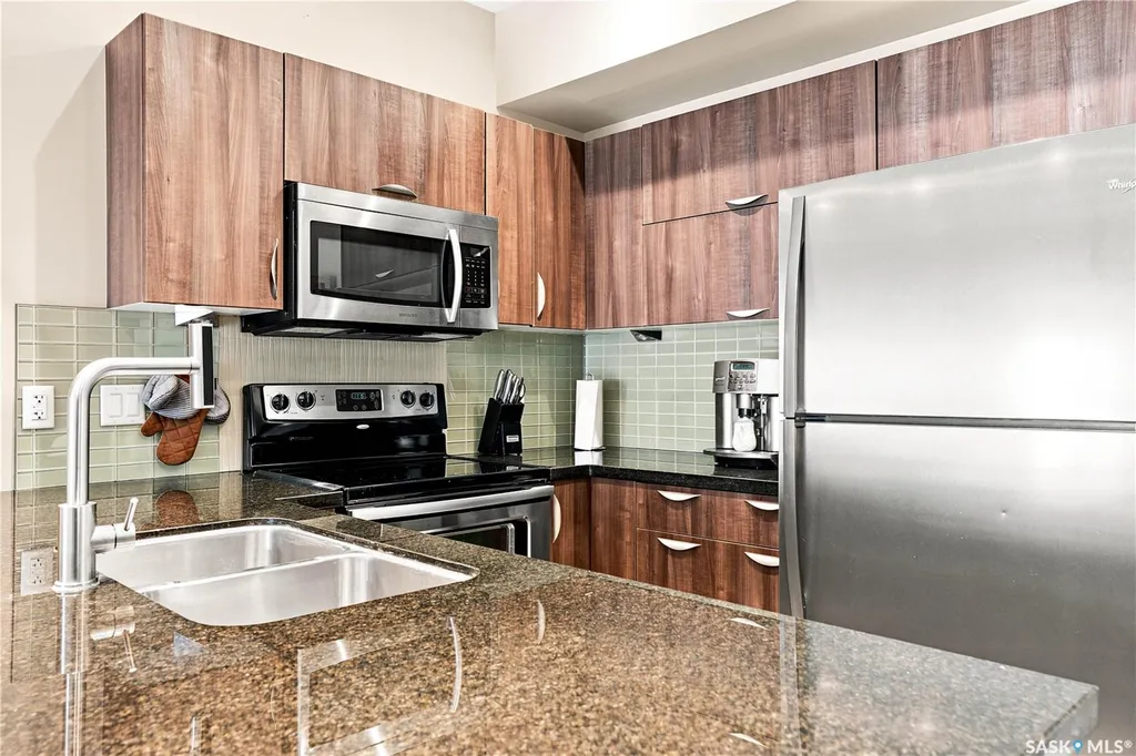 721 8th Street Saskatoon SK S7H 0R4