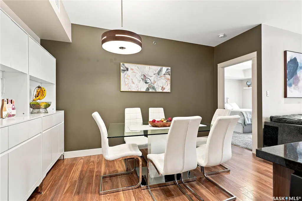 721 8th Street Saskatoon SK S7H 0R4