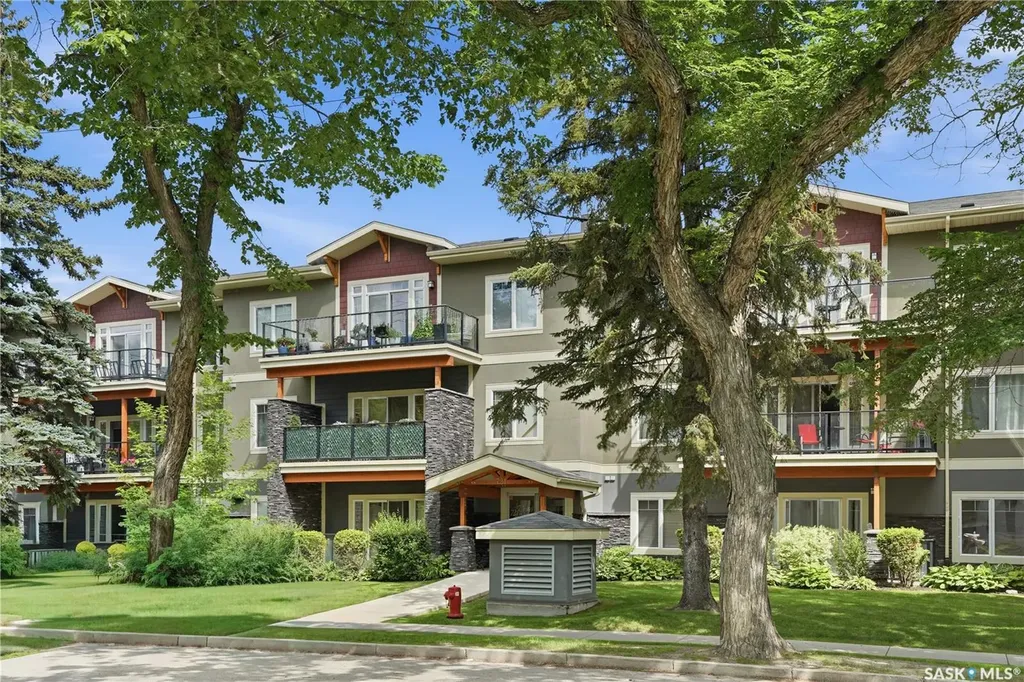 721 8th Street Saskatoon SK S7H 0R4
