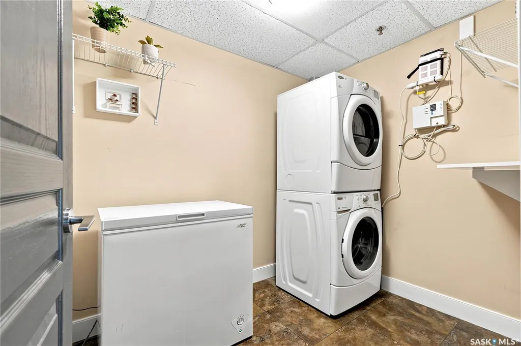 721 8th Street Saskatoon SK S7H 0R4