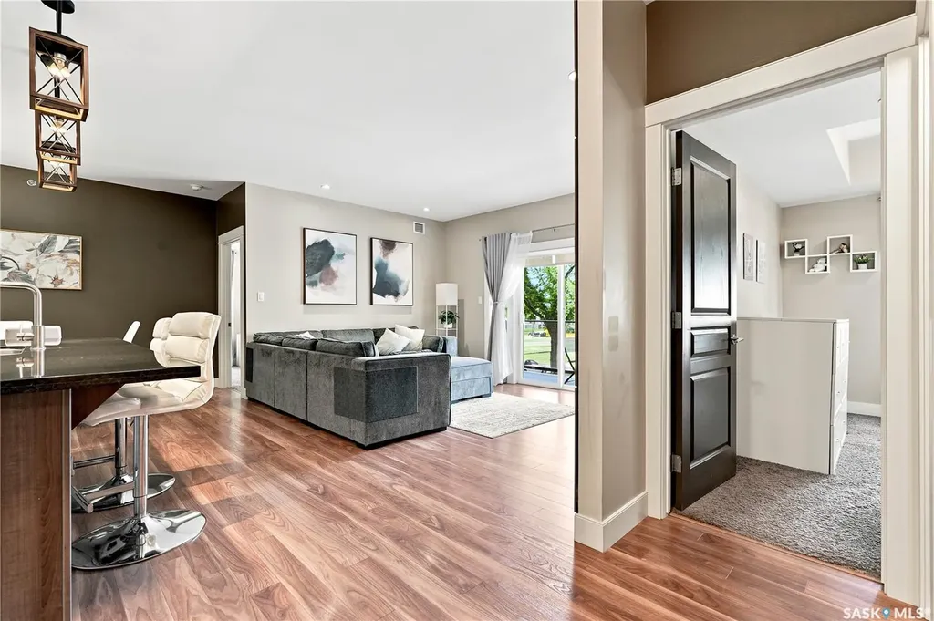 721 8th Street Saskatoon SK S7H 0R4