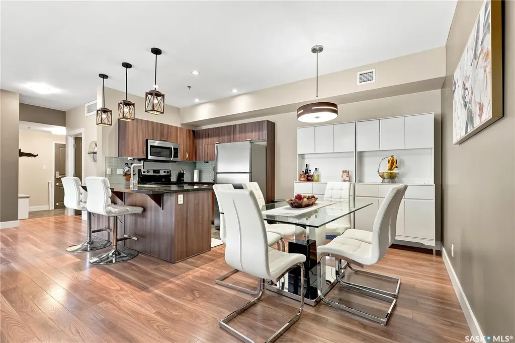 721 8th Street Saskatoon SK S7H 0R4