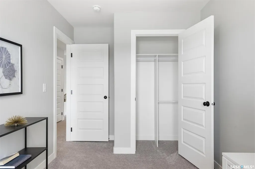 551 Cockcroft Court Saskatoon SK S7V 1Y8