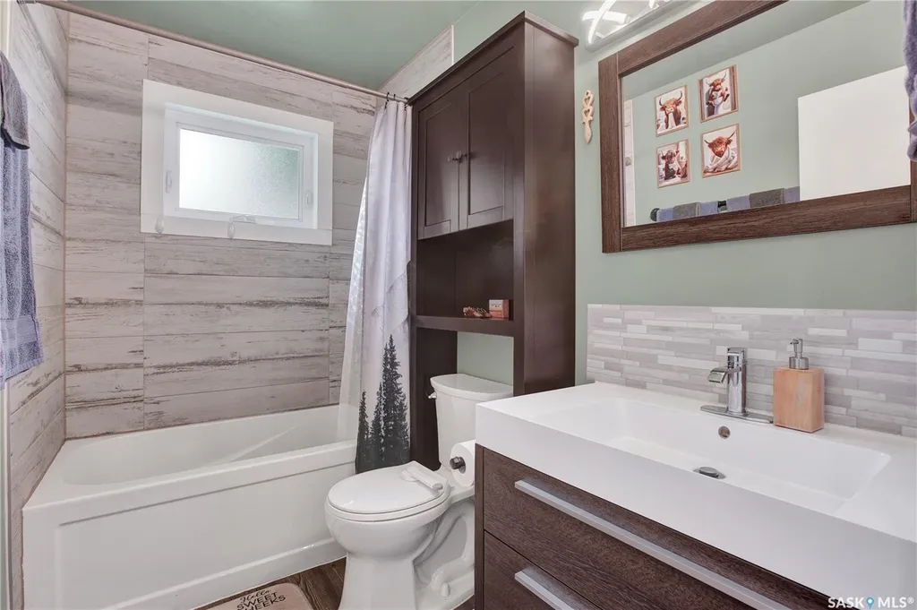 1515 Crerar Drive Saskatoon SK S7M 4R8