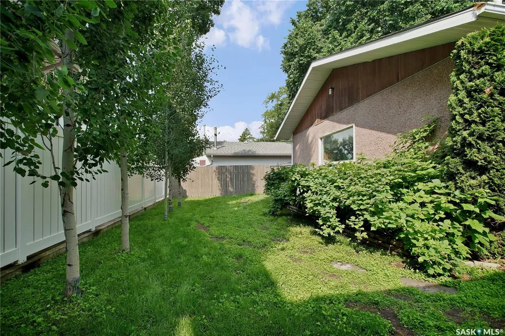 1515 Crerar Drive Saskatoon SK S7M 4R8