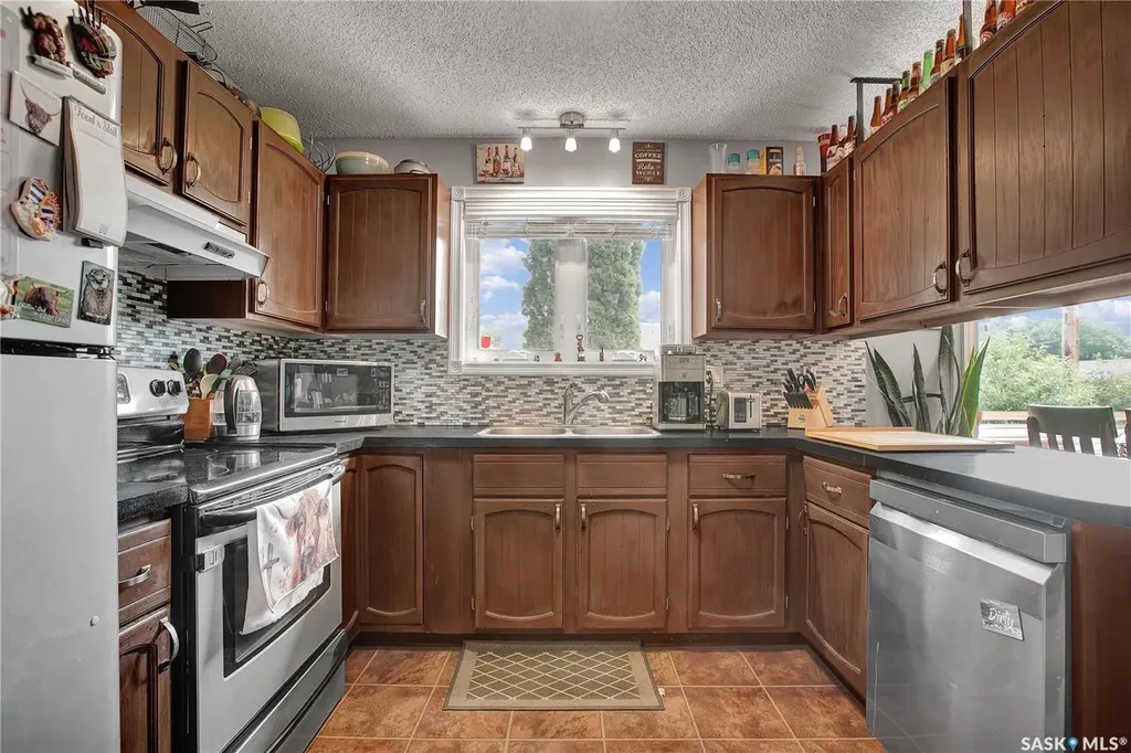 1515 Crerar Drive Saskatoon SK S7M 4R8