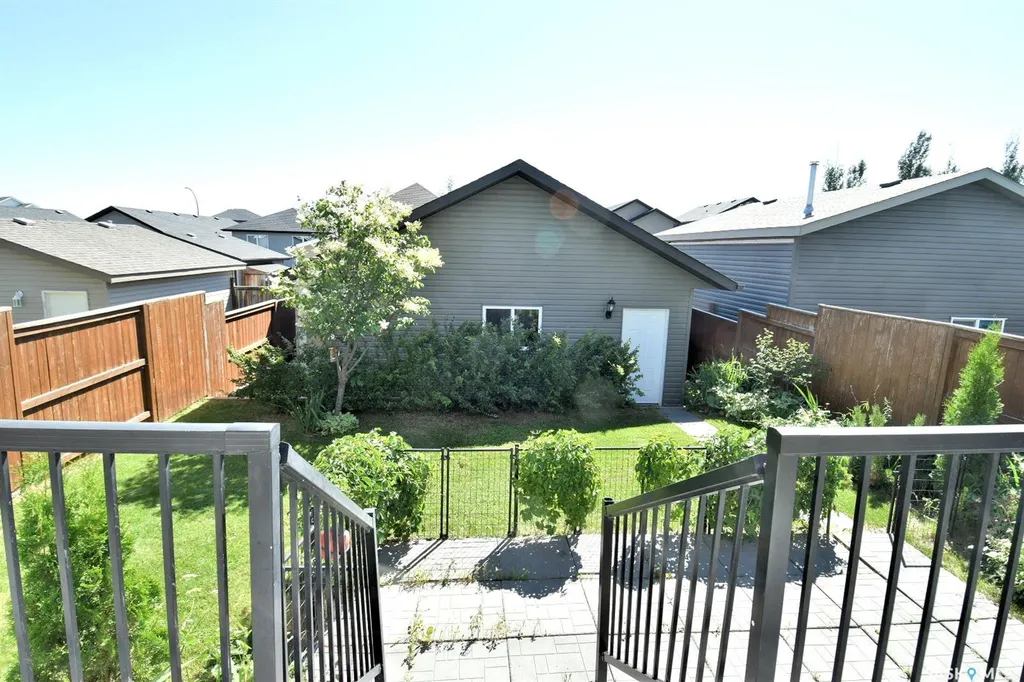 242 Geary Crescent Saskatoon SK S7R 0E6