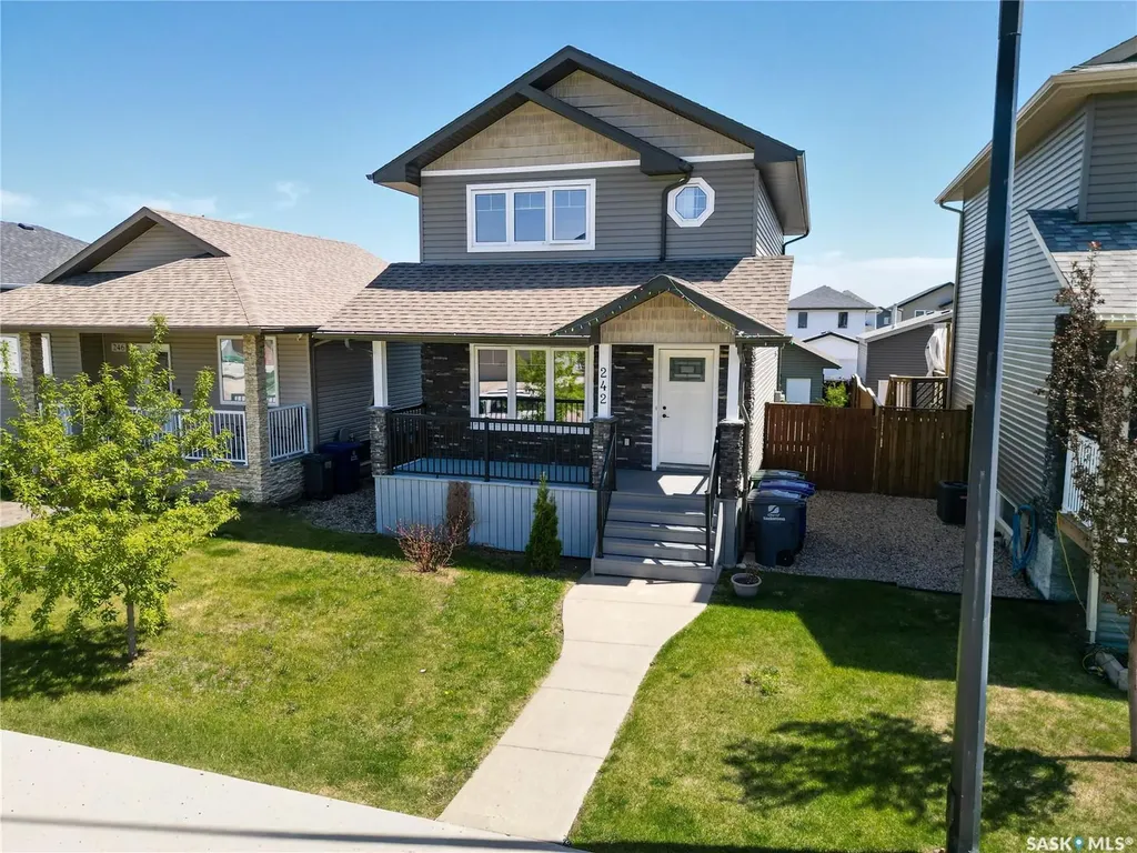 242 Geary Crescent Saskatoon SK S7R 0E6