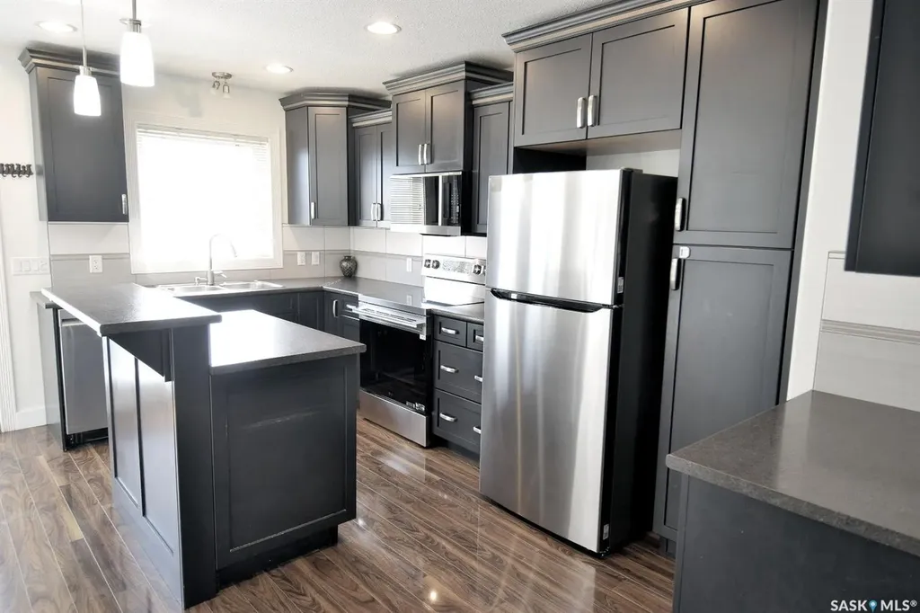 242 Geary Crescent Saskatoon SK S7R 0E6