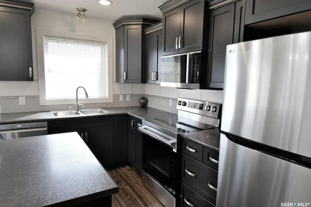242 Geary Crescent Saskatoon SK S7R 0E6