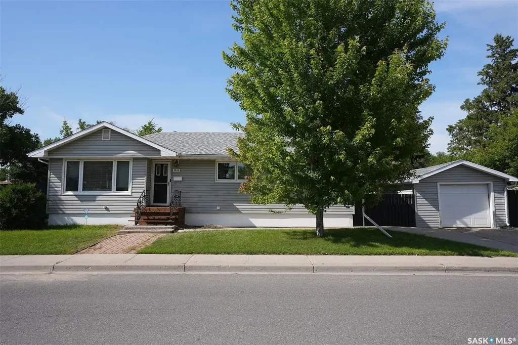 2050 Jubilee Avenue Regina SK S4S 3T8