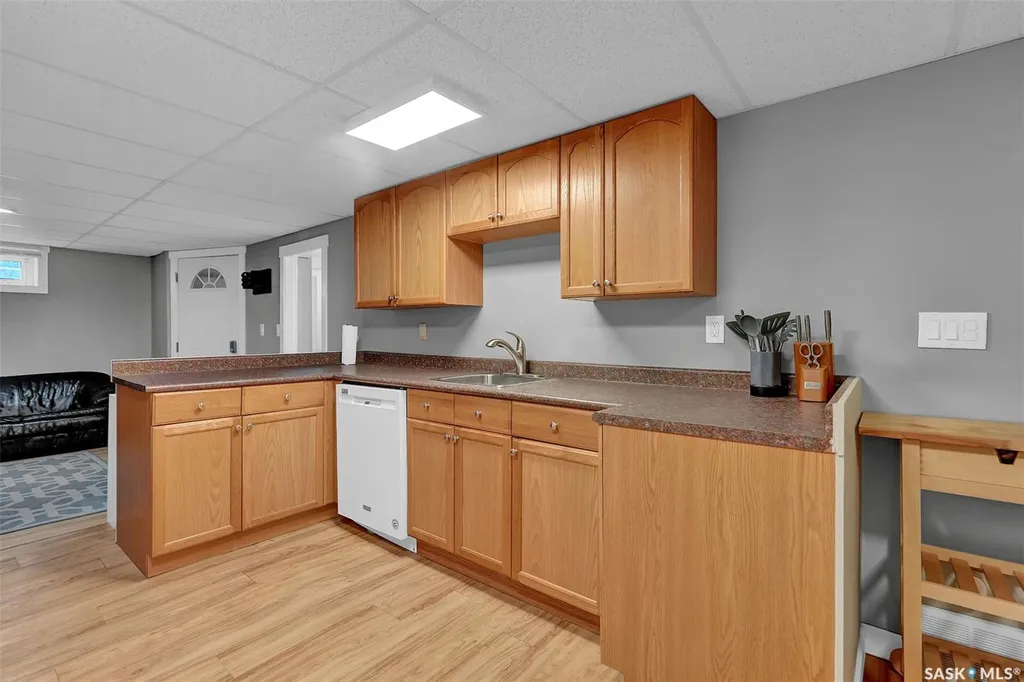 2050 Jubilee Avenue Regina SK S4S 3T8