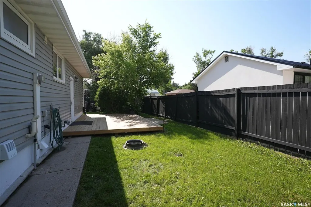 2050 Jubilee Avenue Regina SK S4S 3T8