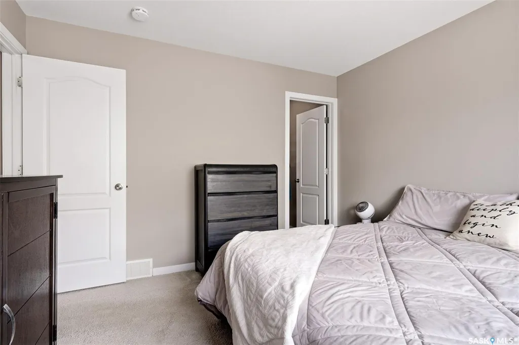 1209 Grey Street Regina SK S4T 1G7