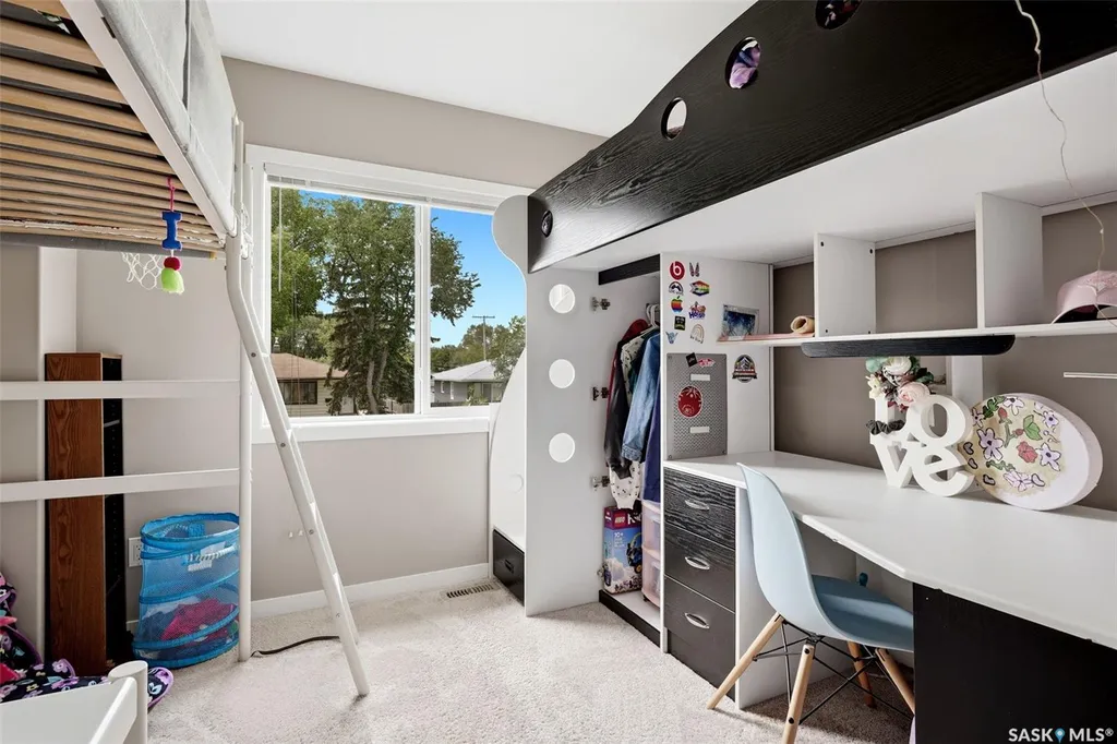 1209 Grey Street Regina SK S4T 1G7
