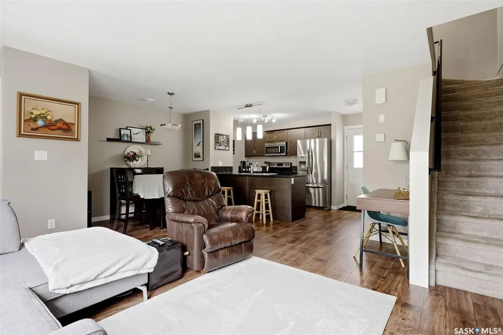 1209 Grey Street Regina SK S4T 1G7