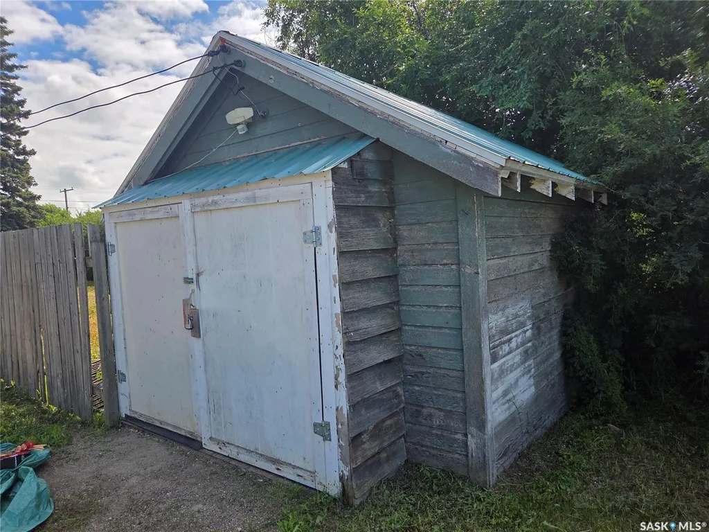 304 1st Avenue Craik SK S0G 0V0
