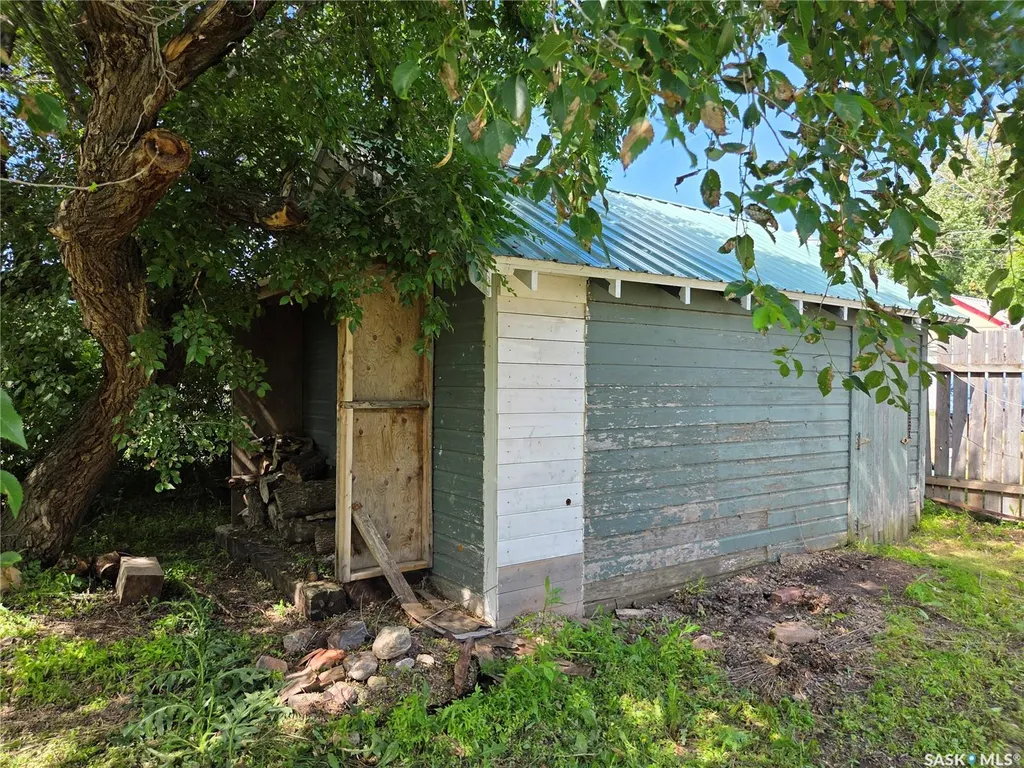 304 1st Avenue Craik SK S0G 0V0