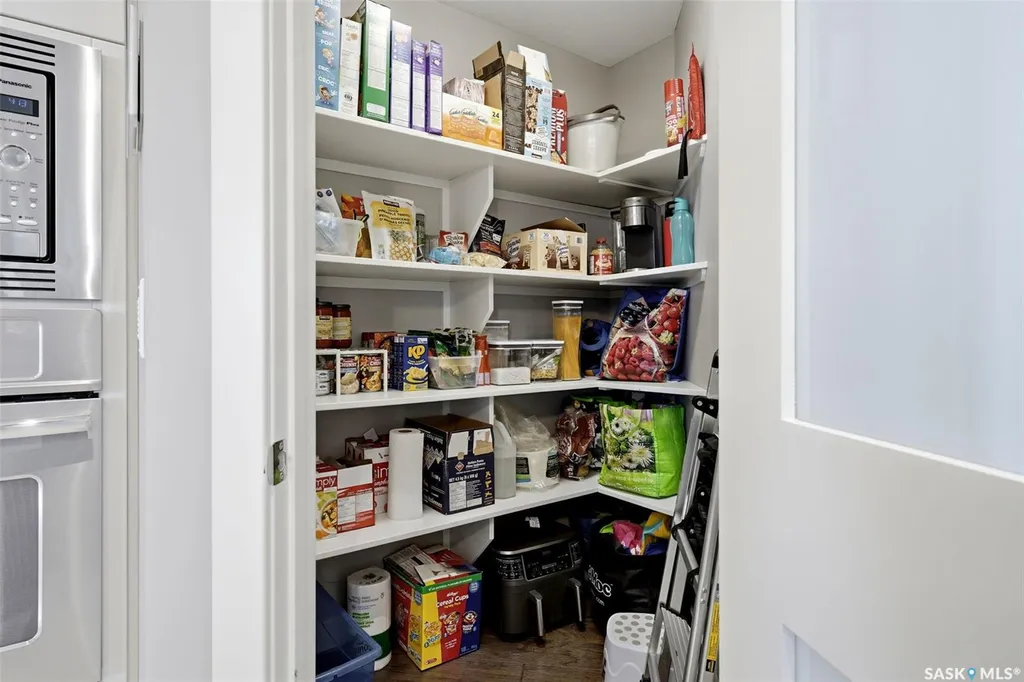 4410 Sage Crescent E Regina SK S4V 3H7
