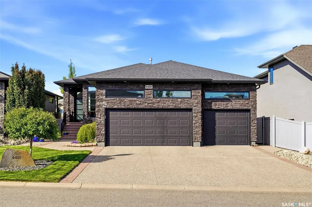 4410 Sage Crescent E Regina SK S4V 3H7