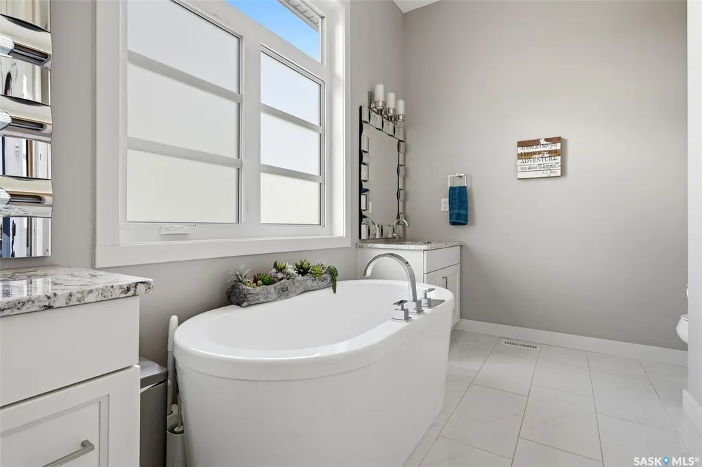 4410 Sage Crescent E Regina SK S4V 3H7
