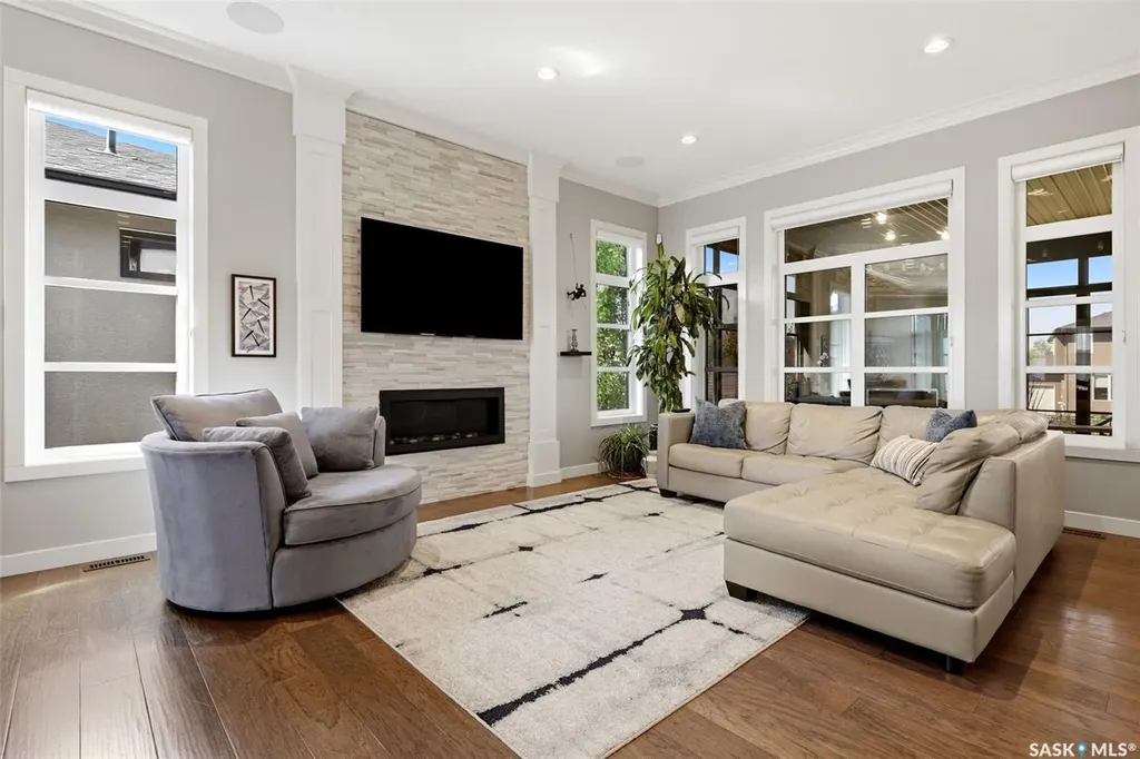 4410 Sage Crescent E Regina SK S4V 3H7