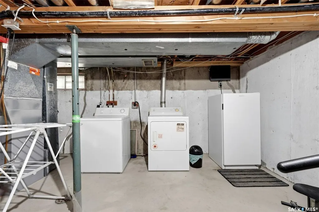 3828 Castle Road Regina SK S4S 4V9