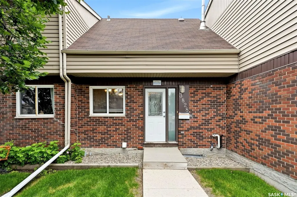 3828 Castle Road Regina SK S4S 4V9