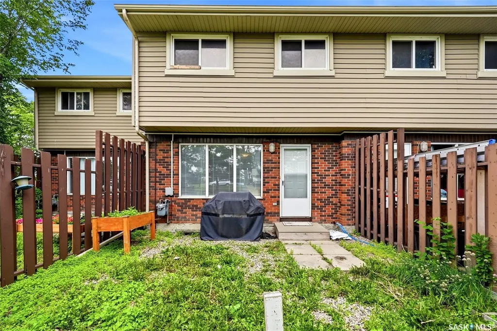 3828 Castle Road Regina SK S4S 4V9