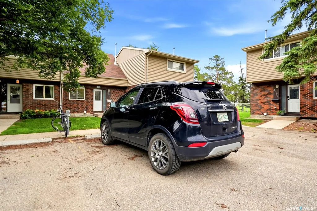 3828 Castle Road Regina SK S4S 4V9