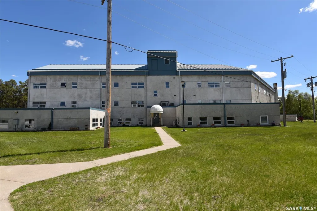 102 Manor Drive Nipawin SK S0E 1E0