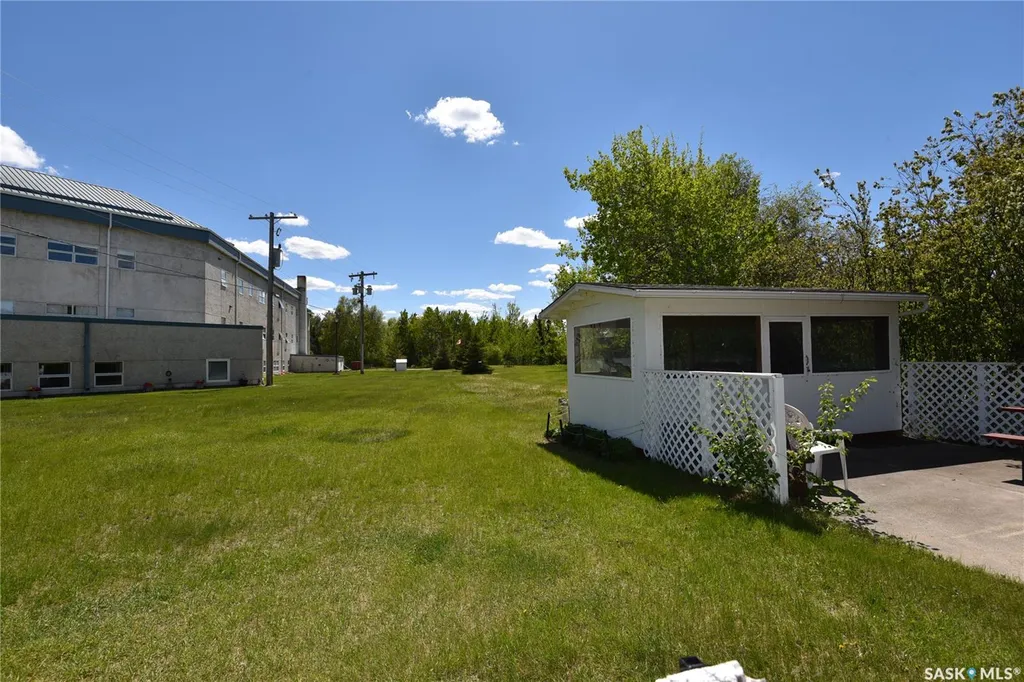 102 Manor Drive Nipawin SK S0E 1E0