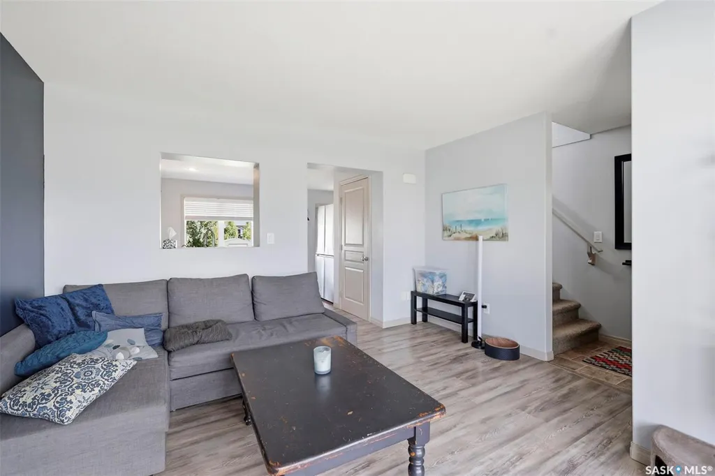 911 Glenview Cove Martensville SK S0K 0A2