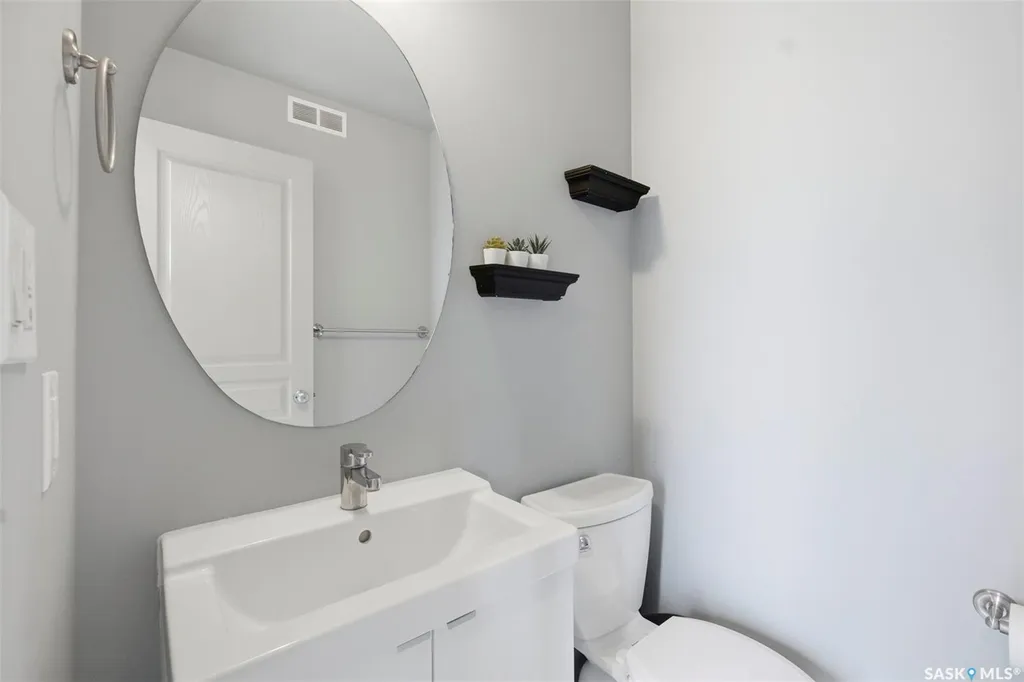 911 Glenview Cove Martensville SK S0K 0A2