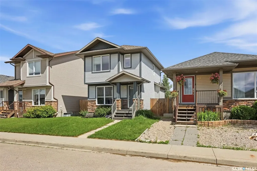 911 Glenview Cove Martensville SK S0K 0A2