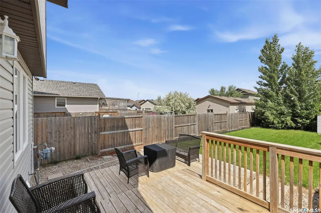 911 Glenview Cove Martensville SK S0K 0A2